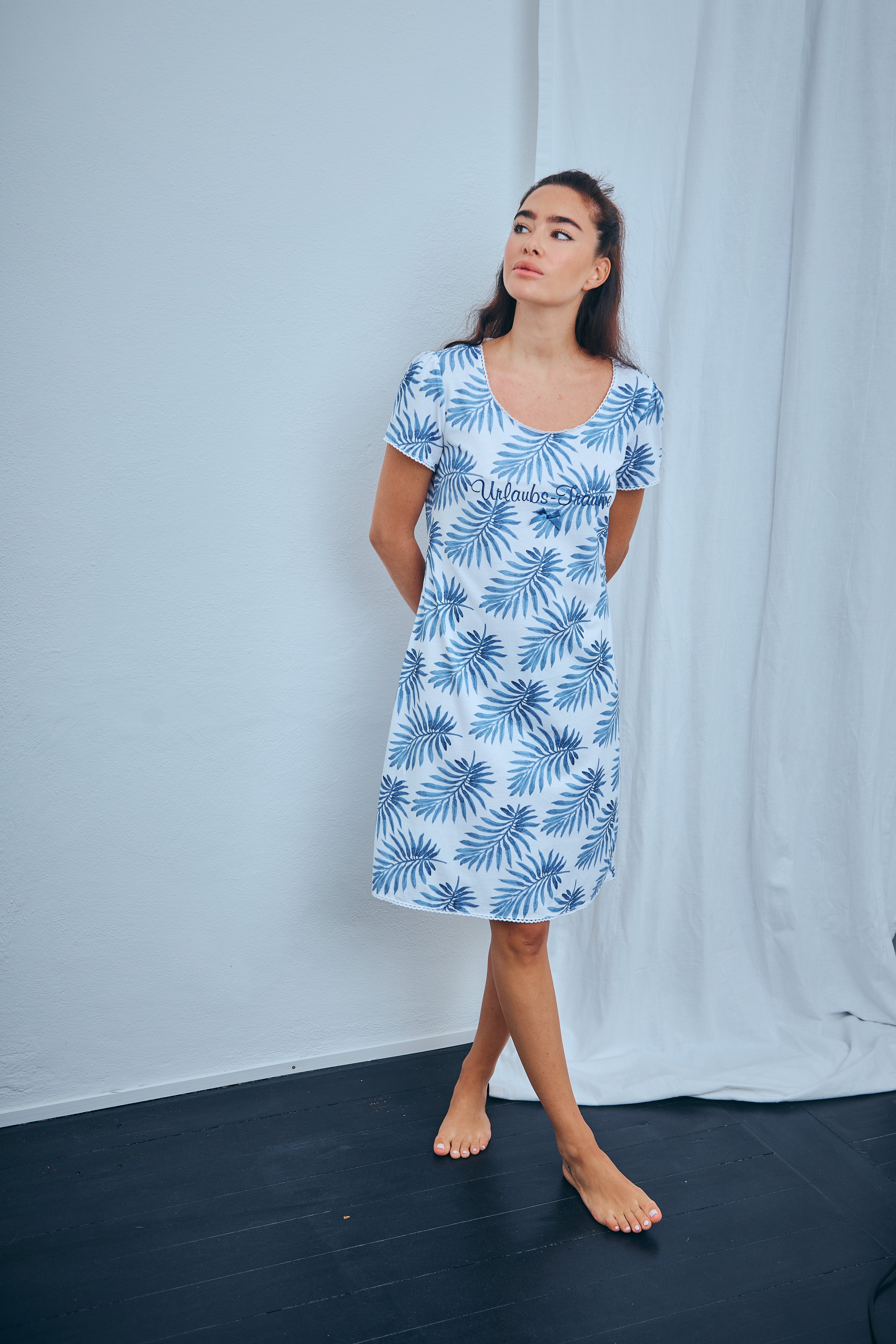 Nachthemd Basic "Urlaubs-Träume", Blätter allover