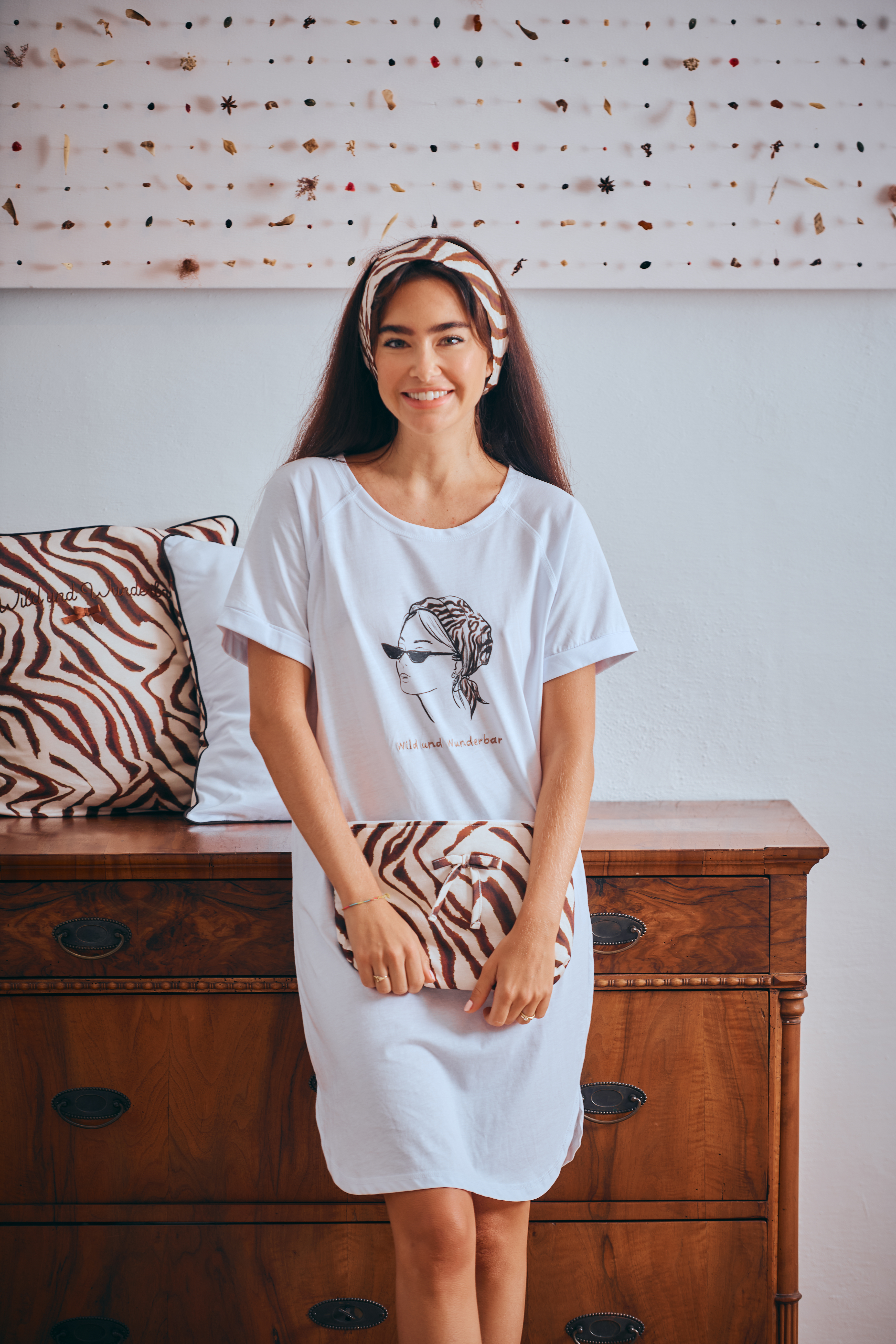 Nachthemd Oversize, "Dame mit Sonnenbrille" weiß