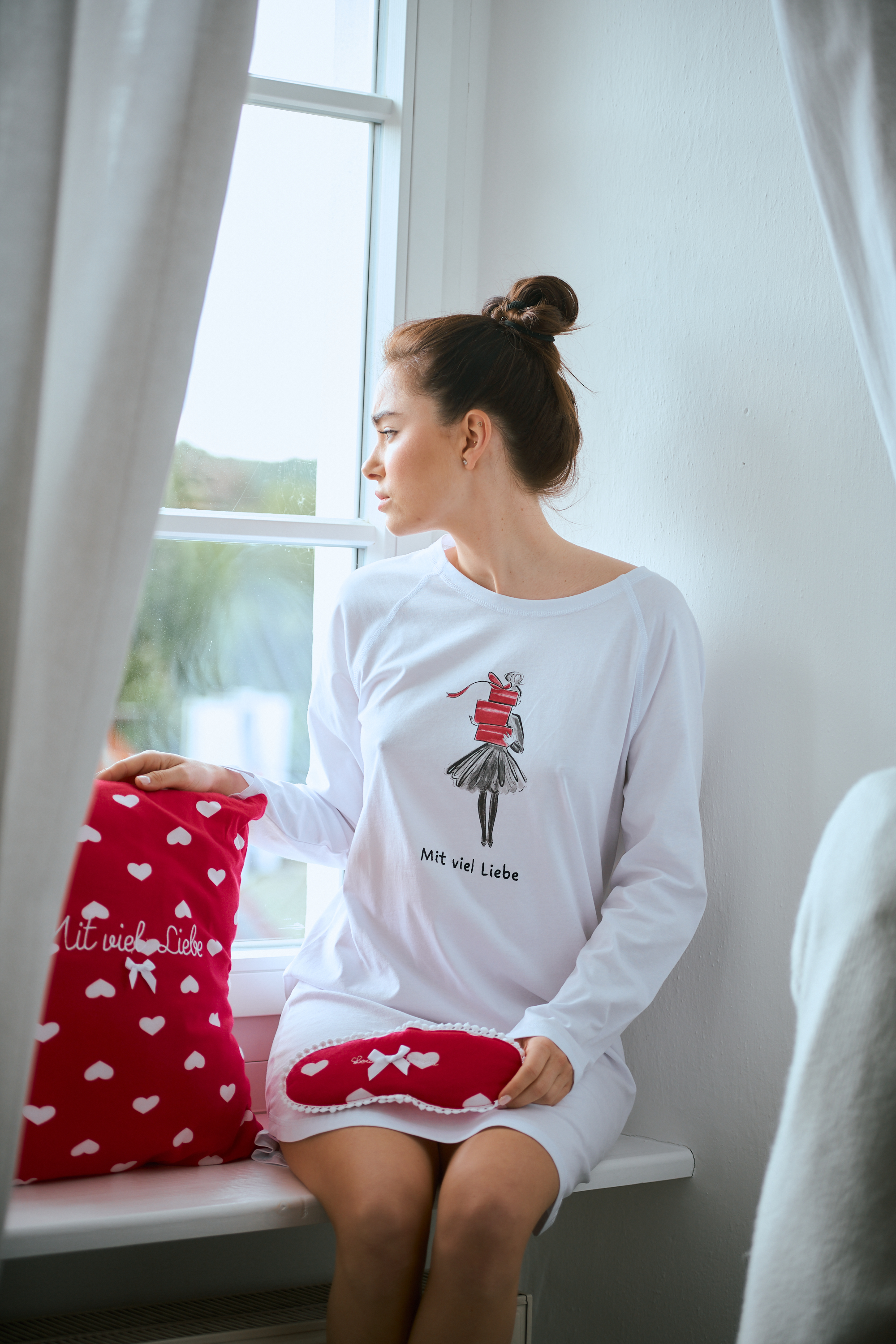 Nachthemd Damen Oversize "Geschenke", weiß Nachthemd Damen Oversize "Geschenke", weiß